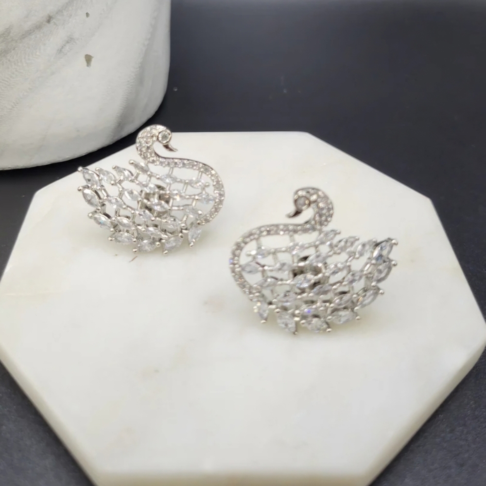 New Elegant Silver Swan Earrings